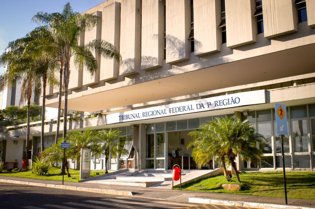 TRF-1 ANULA NORMA QUE AUTORIZAVA HARMONIZAÇÃO FACIAL POR DENTISTAS: UMA DECISÃO QUE PREOCUPA MILHARES DE PROFISSIONAIS